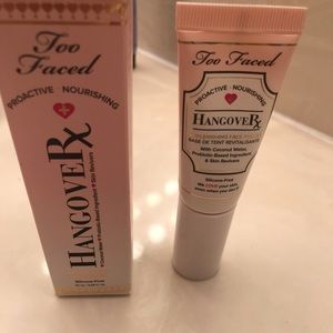 Too Faced  Hangover Primer.
